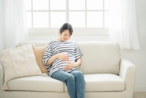 臨月の妊婦さん